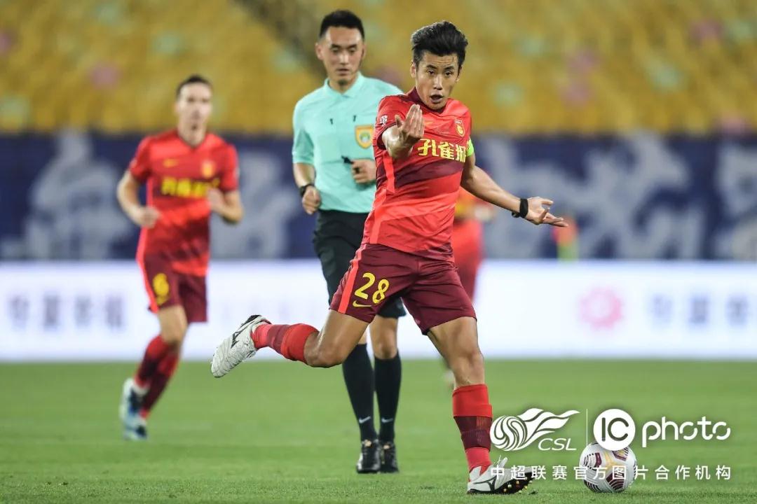 جدول الدوري الإنجليزي 2021نظرة شاملة على موسم لا يُنسى جدول الدوري الإنجليزي 2021نظرة شاملة على موسم لا يُنسى
