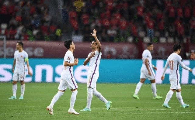 الزمالك ضد الأهلي مباشرموقعة القمة التي تشعل الدوري المصري