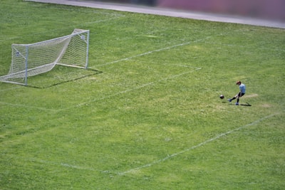 توتنهام يتغلب على السيتي بنتيجة 3-2 في مباراة مثيرة